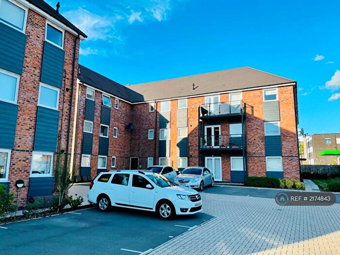 2 Bedroom Flat To Rent In Cadet Drive, Shirley, Solihull, B90