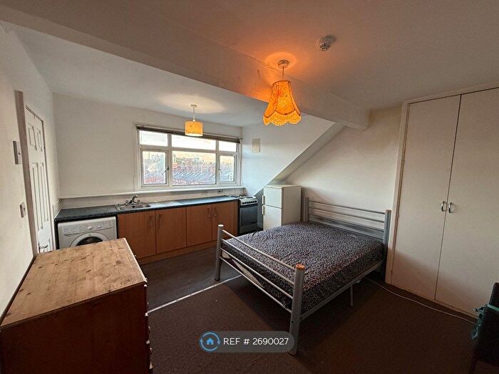 Studio To Rent In Harehills Avenue, Leeds, LS8