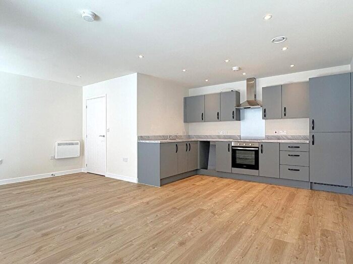 1 Bedroom Apartment For Sale In Estella Heights, Henley Approach, Northfleet, DA11