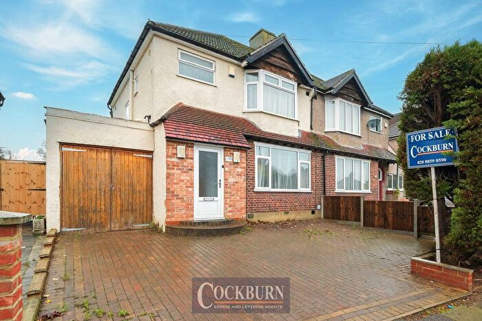 4 Bedroom Semi Detached House For Sale In Beaconsfield Road, Mottingham, SE9