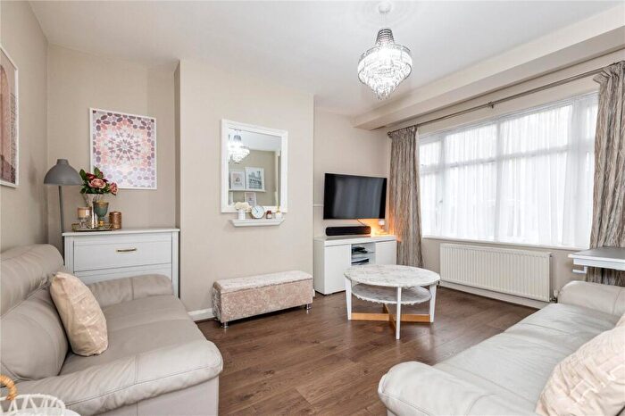 3 Bedroom Terraced House For Sale In Braemar Avenue, South Croydon, CR2