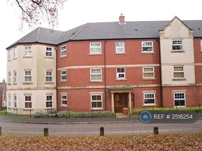 2 Bedroom Flat To Rent In Kings Norton, Birmingham, B30