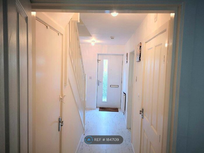 5 Bedroom Terraced House To Rent In Ansel Adams Way, Harrow, HA2