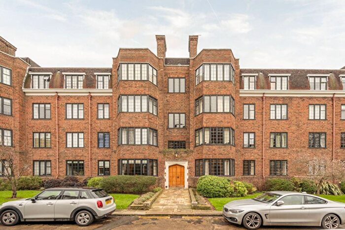 3 Bedroom Flat To Rent In Manor Fields, Putney, London, SW15