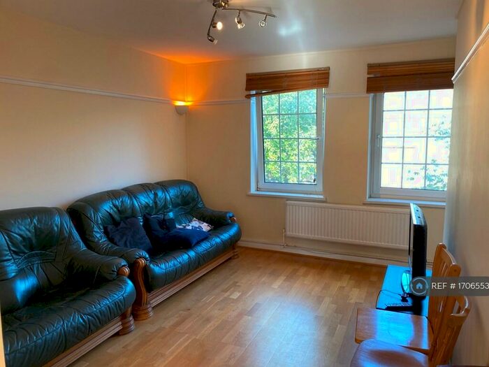 3 Bedroom Terraced House To Rent In Morris House, London, E2