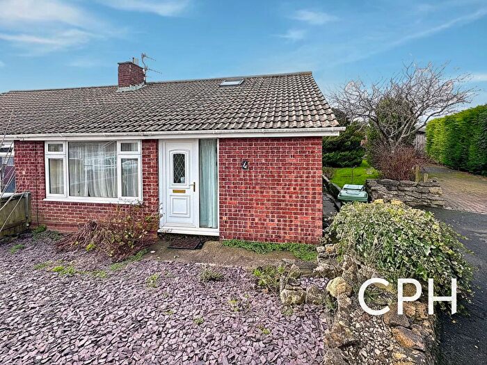 2 Bedroom Semi-Detached Bungalow For Sale In Osgodby Close, Scarborough, YO11
