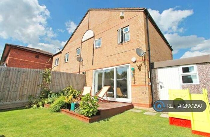 3 Bedroom Semi-Detached House To Rent In Crownhill, Milton Keynes, MK8