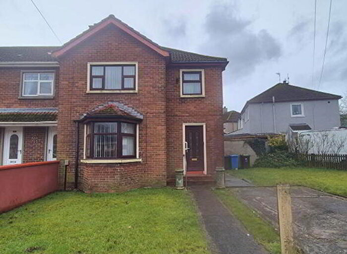 3 Bedroom End Of Terrace House For Sale In Leenan Gardens, Derry, BT48
