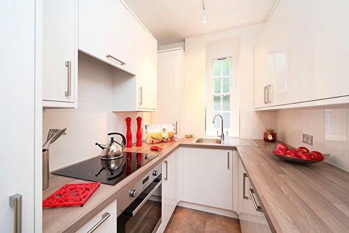 1 Bedroom Flat To Rent In Mallord Street, Chelsea, London, SW3