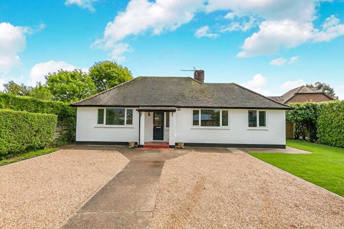 4 Bedroom Bungalow To Rent In Jacob's Well, GU4