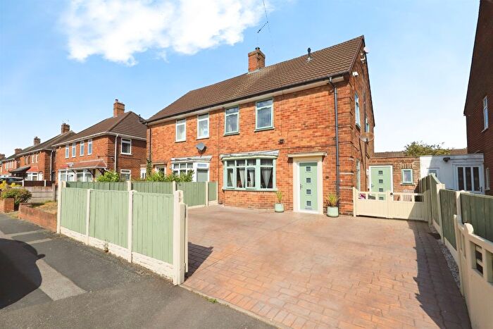 4 Bedroom Semi-Detached House For Sale In Stretton Road, Willenhall, WV12