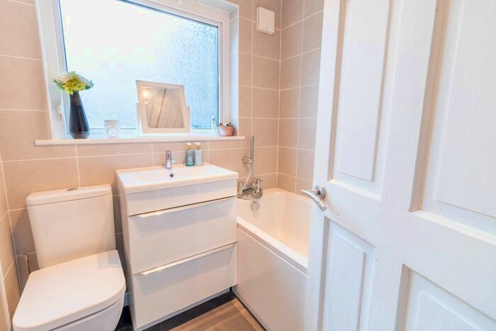 2 Bedroom Terraced House For Sale In Craigard Road, Dundee, DD2