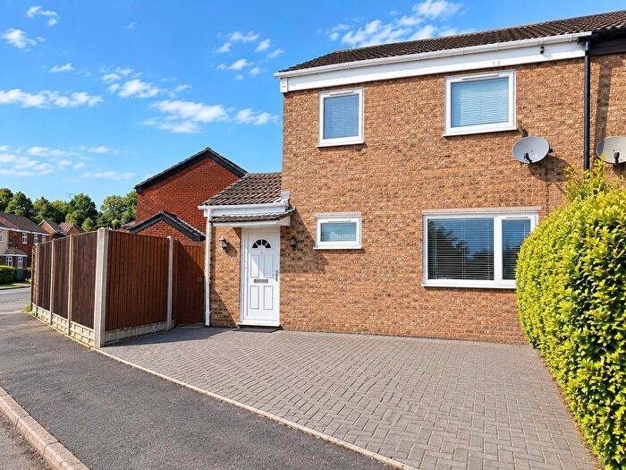 3 Bedroom Semi Detached House To Rent In Shelley Way, Thetford, IP24