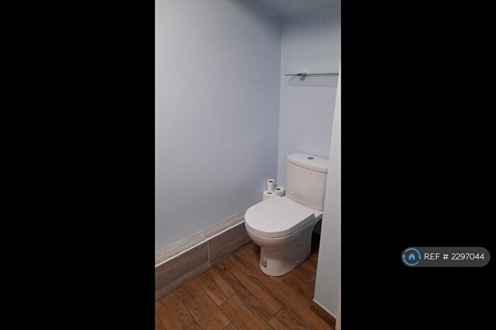 1 Bedroom Flat To Rent In Townsend Lane, Old Woking, Woking, GU22
