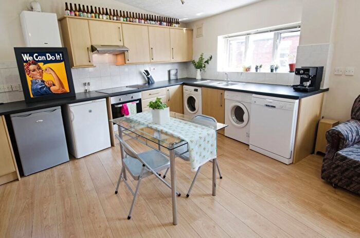 3 Bedroom House To Rent In Neill Road, Sheffield, S11