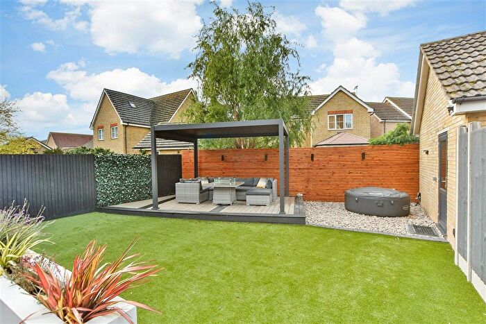 3 Bedroom Detached House For Sale In Stangate Drive, Iwade, Sittingbourne, Kent, ME9