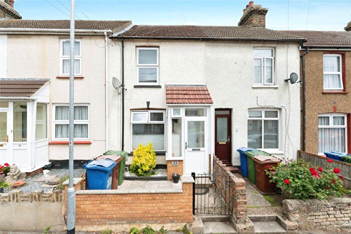 2 Bedroom Terraced House For Sale In Elm Road, Grays, Essex, RM17