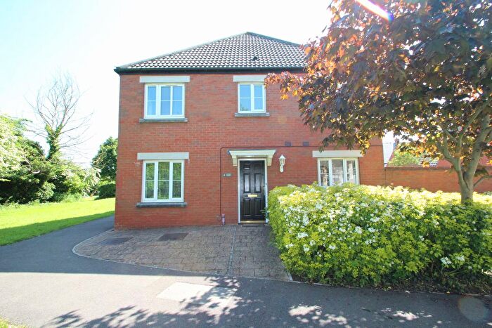 3 Bedroom Property To Rent In Castle Court, Bristol, BS34