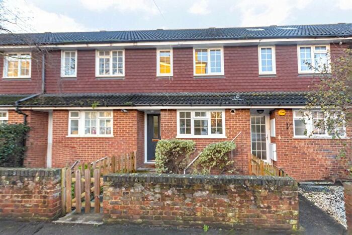 2 Bedroom Terraced House To Rent In Evesham Terrace, Surbiton, KT6