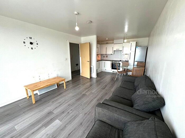 1 Bedroom Flat To Rent In Prince Regent Road, Hounslow, TW3