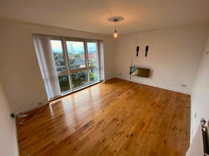 1 Bedroom Flat To Rent In Greendykes Road, Dundee, DD4