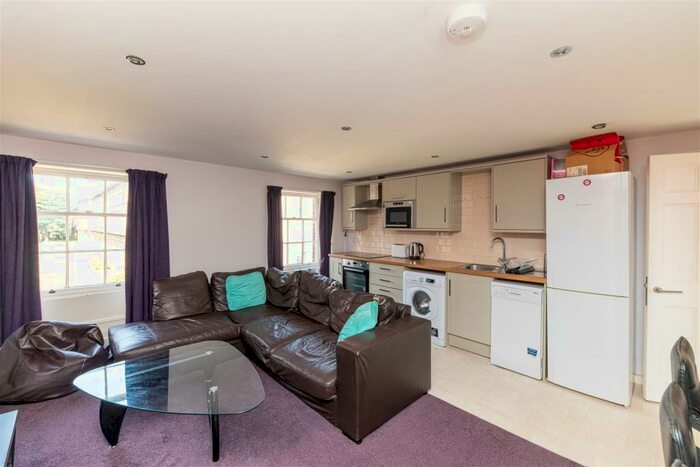 4 Bedroom Flat To Rent In St James' Street, City Centre, Newcastle Upon Tyne, NE1