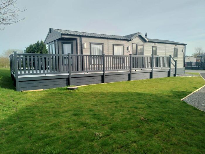 2 Bedroom Lodge For Sale In Yafforth Road, Northallerton, DL7