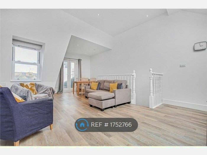 3 Bedroom Flat To Rent In Fulham, London, SW6