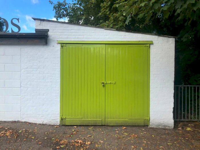 Garage / Parking To Rent In Marlborough Road, Gillingham, ME7