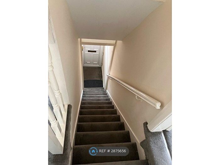 1 Bedroom Flat To Rent In Lee Brigg, Normanton, WF6