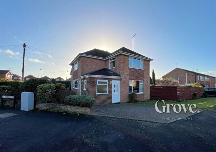 3 Bedroom Detached House For Sale In Pembroke Way, Stourport-On-Severn, DY13