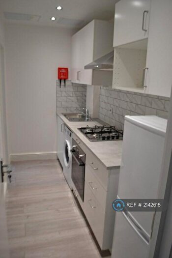 1 Bedroom Flat To Rent In Mayfair Avenue, Ilford, IG1