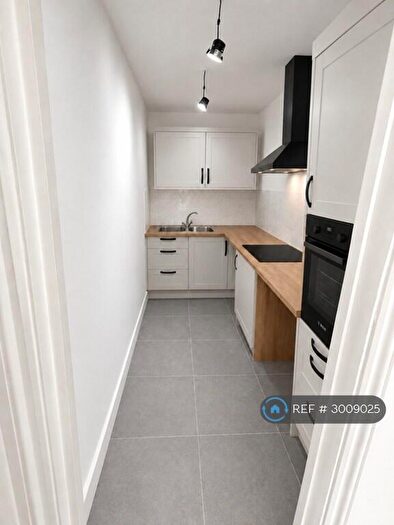 1 Bedroom Flat To Rent In Bristol Road Lower, Weston-Super-Mare, BS23