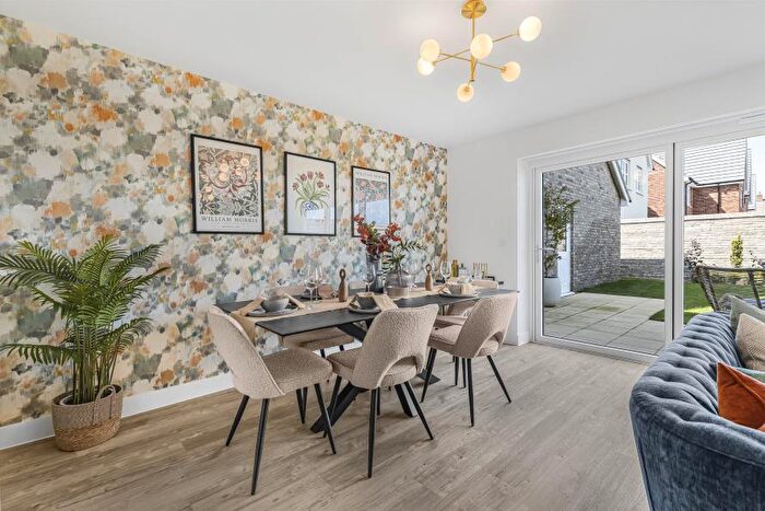 4 Bedroom Detached House For Sale In London Road, Great Chesterford, CB10