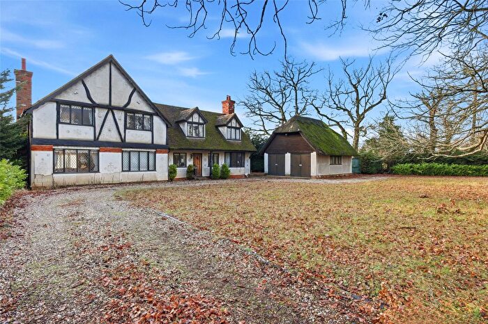 6 Bedroom Detached House For Sale In East Hanningfield Road, Sandon, Chelmsford, Essex, CM2