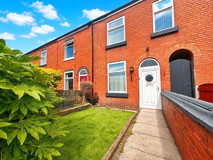 3 Bedroom Terraced House For Sale In Green Street, Middleton, Manchester, M24