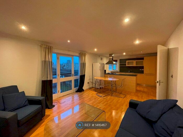 2 Bedroom Flat To Rent In Bethwin Road, London, SE5