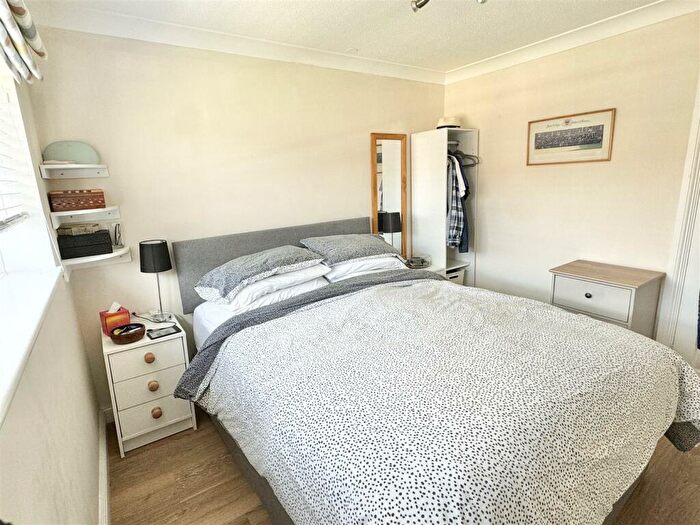 2 Bedroom Retirement Property For Sale In Meadow Court, Bridport, DT6