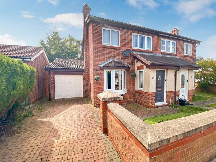 3 Bedroom Semi-Detached House For Sale In Pemberton Road, Woodham, DL5