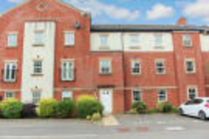 2 Bedroom Apartment To Rent In Horseshoe Crescent, Nether Hall Park, B43