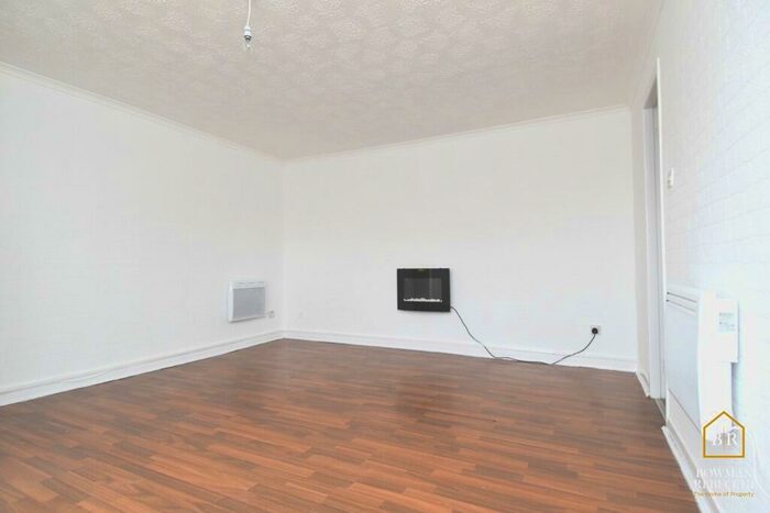 1 Bedroom Flat To Rent In Dougliehill Terrace, Port Glasgow, Port Glasgow, PA14