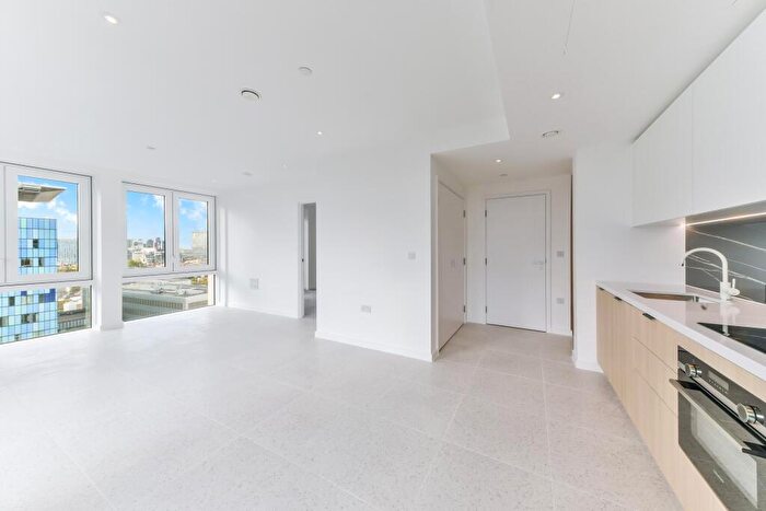 1 Bedroom Apartment To Rent In Bouchon Point, The Silk District, E1