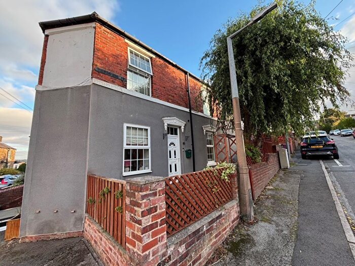 2 Bedroom End Of Terrace House To Rent In Wilson Street, Dronfield, S18
