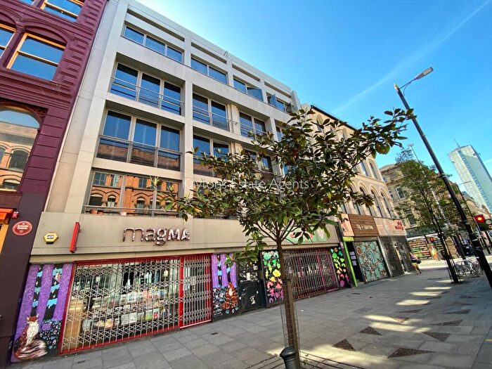 2 Bedroom Apartment To Rent In Oldham Street, Manchester, M1