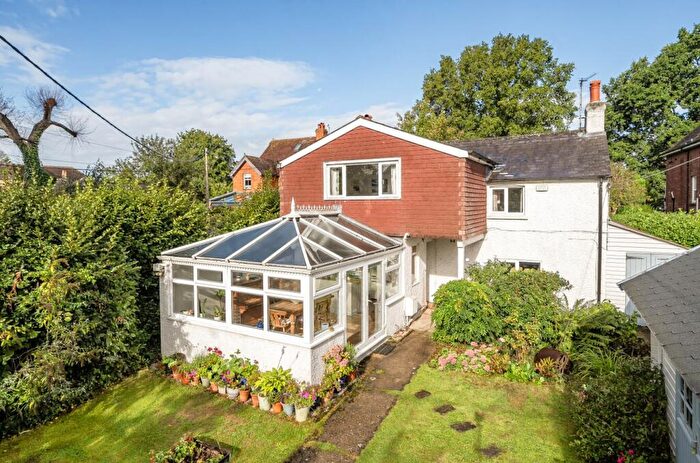 4 Bedroom Detached House For Sale In St. Marys Road, Liss, GU33