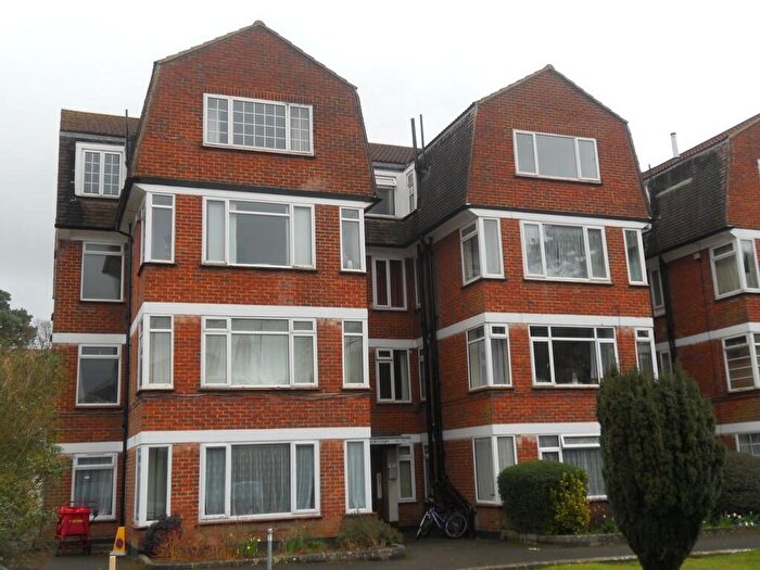 2 Bedroom Flat To Rent In Grosvenor Court, Vale Road, Bournemouth, BH1