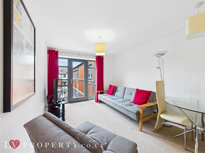 1 Bedroom Apartment For Sale In Warstone Lane, Birmingham, B18