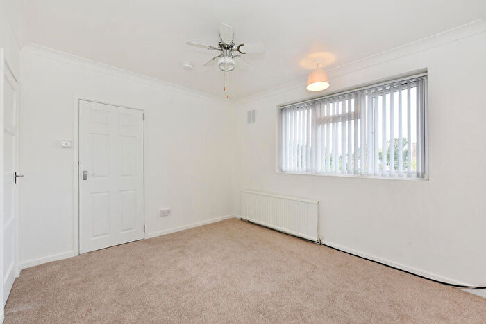 3 Bedroom Terraced House To Rent In Murray Square, London, E16