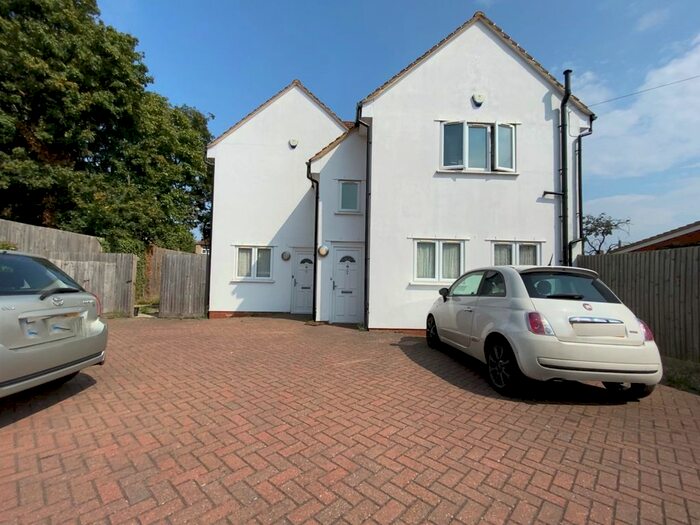 2 Bedroom Maisonette To Rent In Avondale Road, Harrow, Middlesex, HA3
