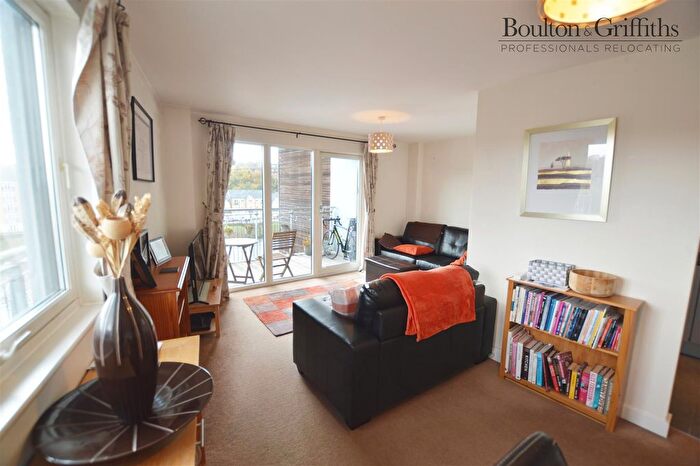 2 Bedroom Flat To Rent In Alexandria, Watkiss Way, Cardiff, CF11